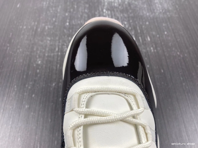 Rep Jordan AR0715-101 11 Neapolitan WMNS Air 0803
